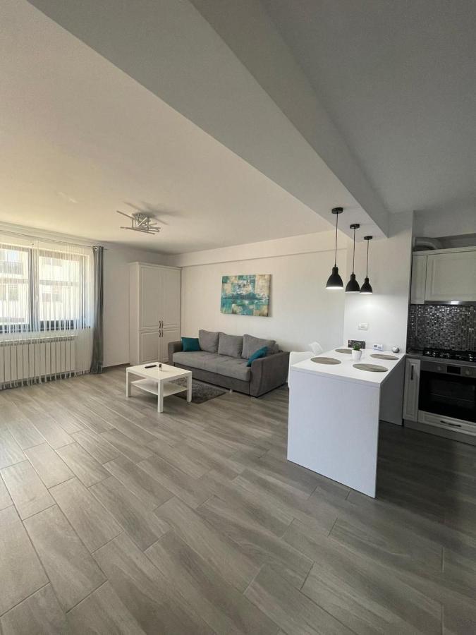 Ls Lake Apartment Mamaia Nord Năvodari Exterior foto