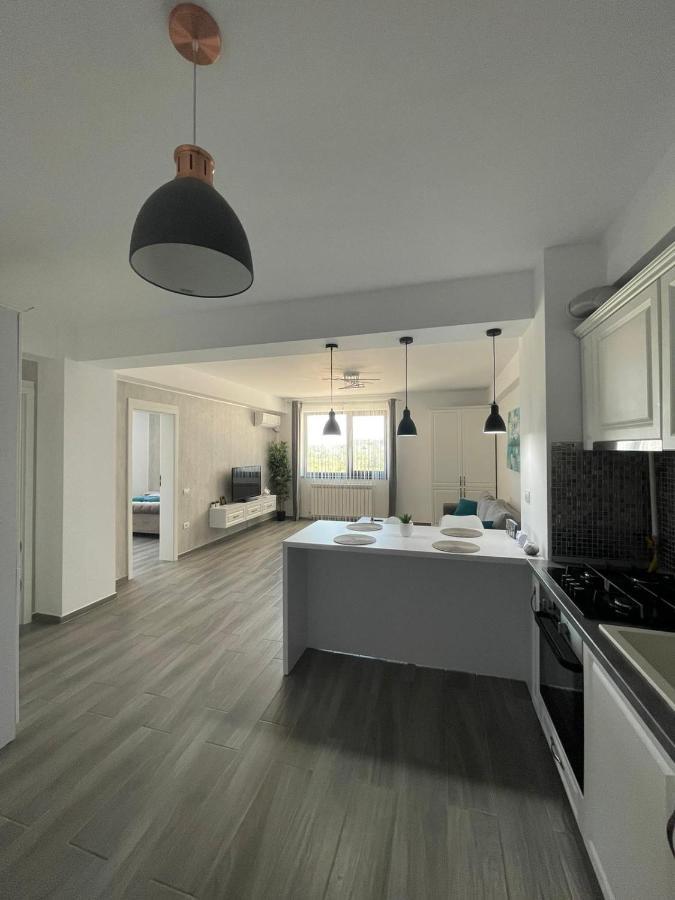 Ls Lake Apartment Mamaia Nord Năvodari Exterior foto